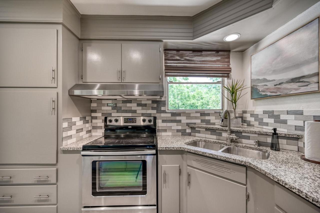 Luxury Lakefront Oasis With Boat Dock-Firepit McQueeney 외부 사진